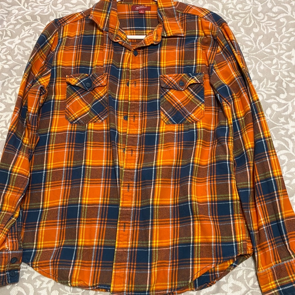 Long sleeve, button down